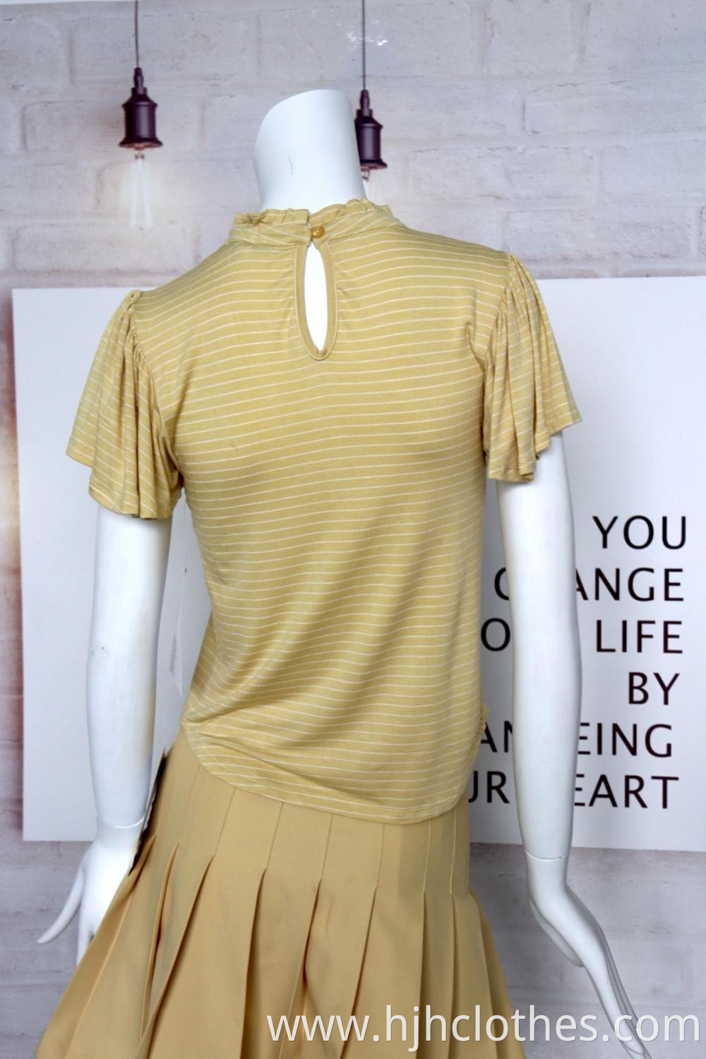 Yellow Blouse With Round Neck For Ladies